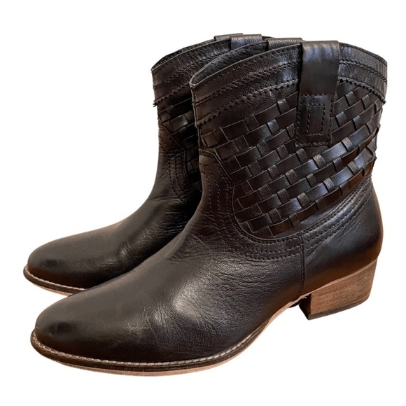 Diba Free Pass Leather Western Bootie 7 - Picture 1 of 8
